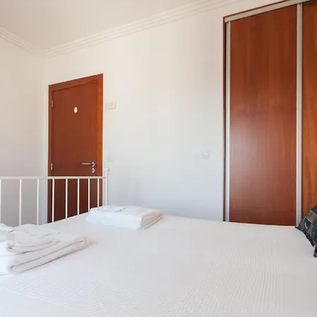 Apartment Flh Expo Cozy